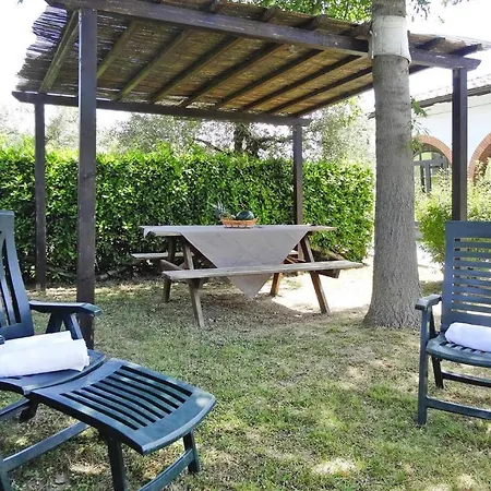 Hesse Farm Holiday Borgo Pinete アパート *